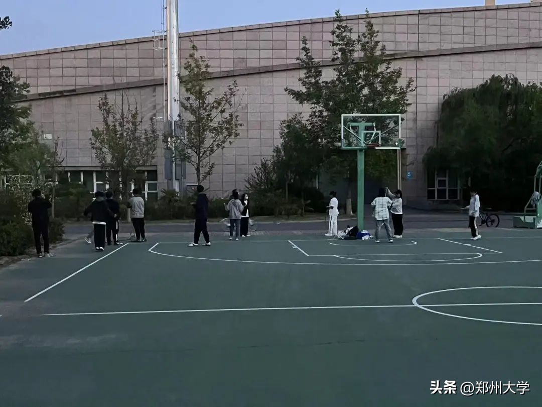 大学运动会_往届盛况回顾_郑大校运会2023